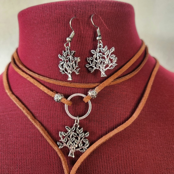 HANEE Tree of life Metal Suede Three Layer Choker - Picture 4 of 8